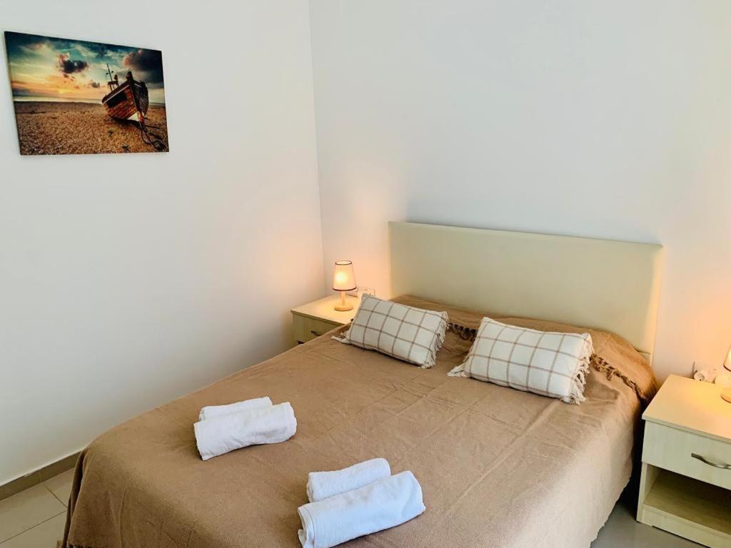 Beautiful & Quiet Two-Bedroom Apartment With Private Garden Lukomorye C1 キレニア エクステリア 写真