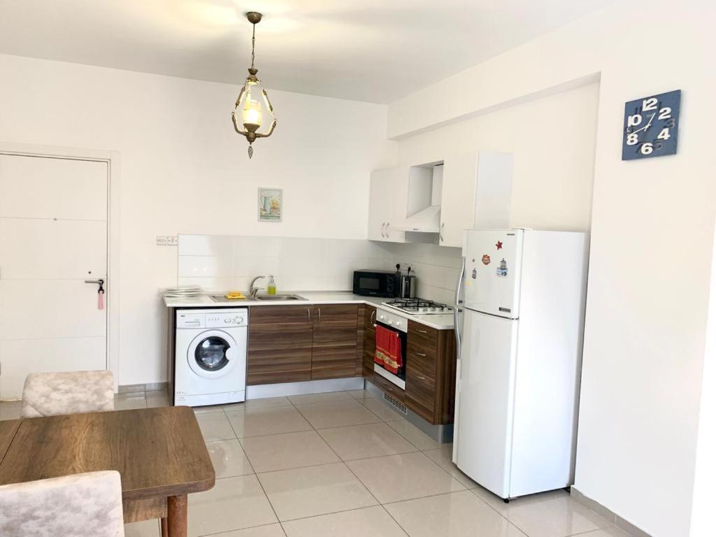 Beautiful & Quiet Two-Bedroom Apartment With Private Garden Lukomorye C1 キレニア エクステリア 写真